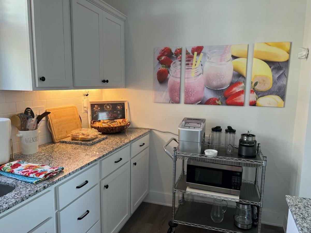 New Centennial Park Luxury Smart Home W Courtyard Fayetteville Eksteriør bilde